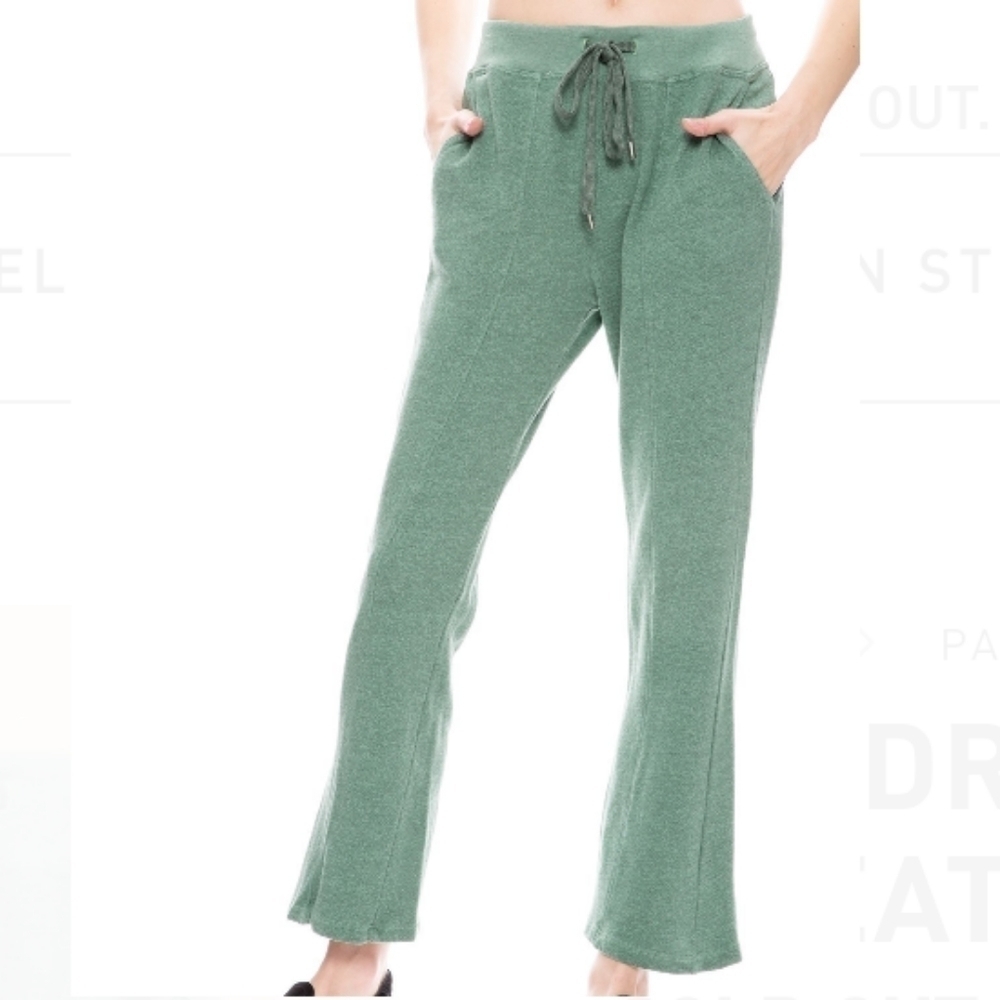 Sundry Green Pintuck Ankle Crop Sweatpants
